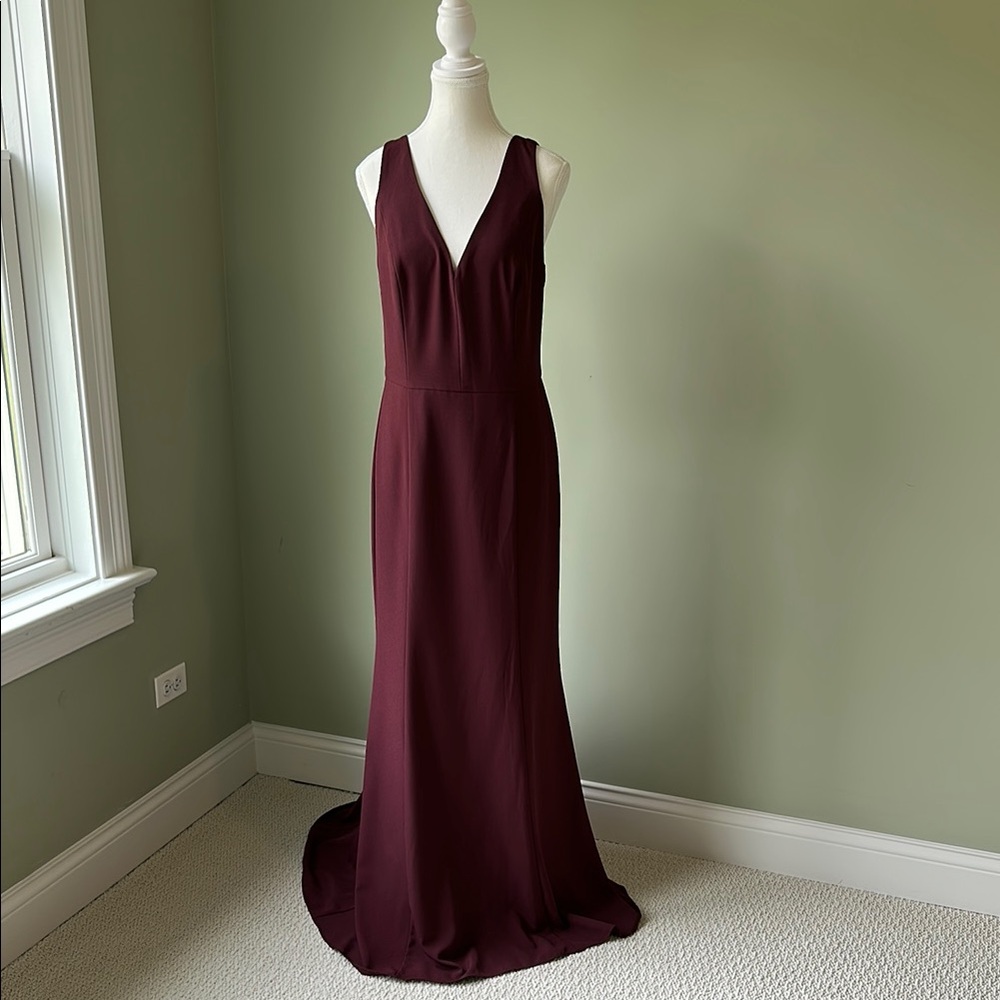 Ruby Sleeveless V-Neck Maxi Gown for Weddings